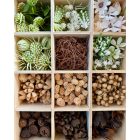 12 rekeszes termés- selyem és művirág  box fehér-natúr-krém