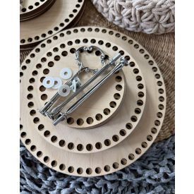   3 emeletes tálaló – horgolható fa alap szett fém tartórúddal