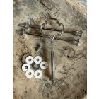 3 emeletes tálaló – horgolható fa alap szett fém tartórúddal