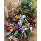 Virágcsomag - Színes kiegészítő alapanyagokkal