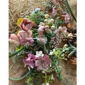 Virágcsomag  Krém-pasztell rózsa- rózsa 