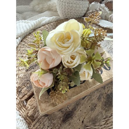 Mű Boglárka levéllel 5 ág 8 fej virággal, kiegészítőkkel  - Krém-barackvirág 